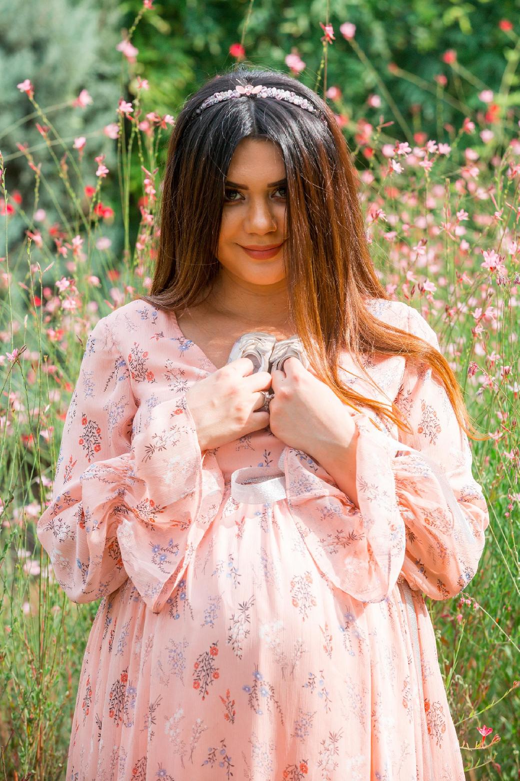 Oksana hamiləlik fotolarını yaydı   